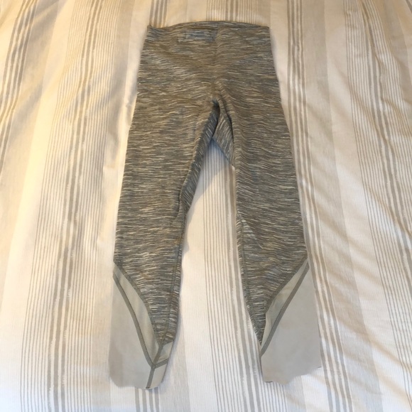 Wunder Under Scalloped Tights - Picture 3 of 4